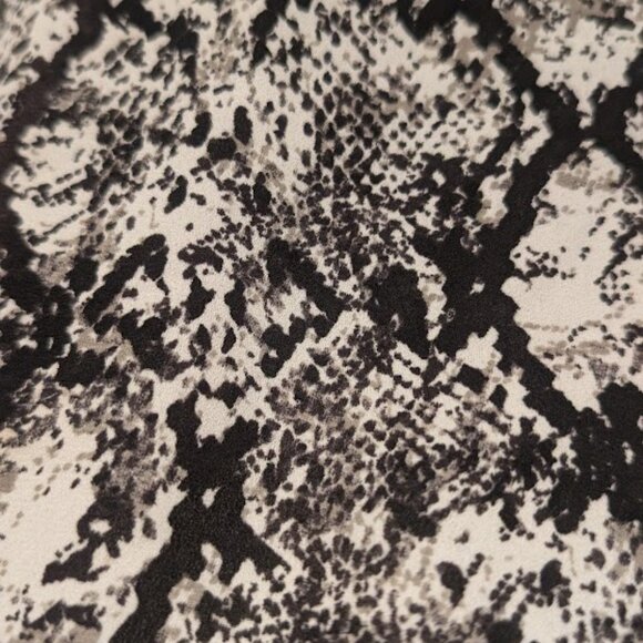 Snake skin pattern cut out tank top S - Picture 6 of 6